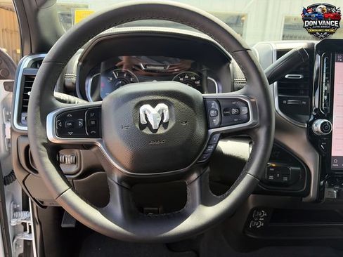 Used 2026 RAM 2500 Laramie AWD/4WD image 14