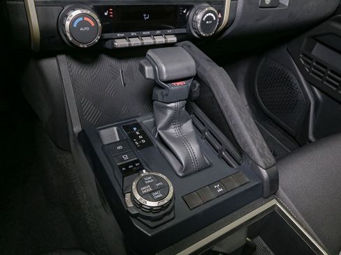 New 2026 Toyota Tacoma TRD Off-Road AWD/4WD image 19