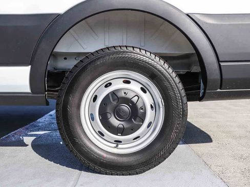 New 2026 Ford Transit 250 148 Medium Roof RWD image 10