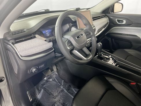 Used 2022 Jeep Compass Latitude AWD/4WD image 9
