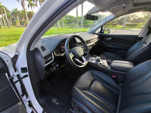 Used 2019 Audi Q7 3.0T Prestige AWD/4WD image 6
