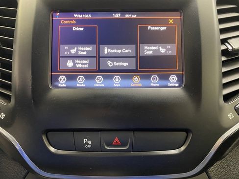 Used 2019 Jeep Cherokee Latitude Plus w/ Cold Weather Group image 39