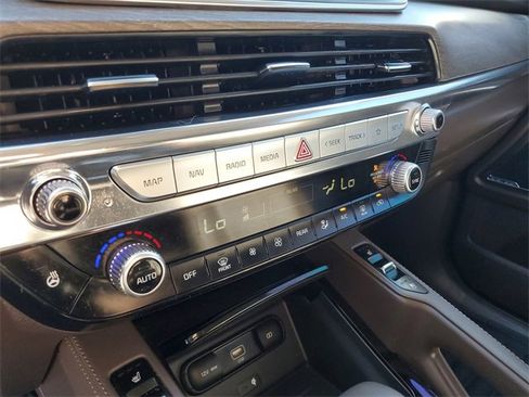 Used 2022 Kia Telluride SX w/ Nightfall Edition Package image 23