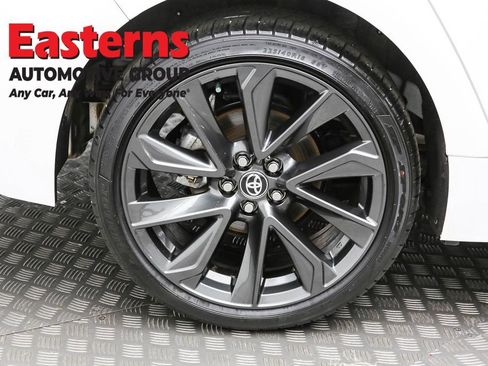 Used 2025 Toyota Corolla SE image 30