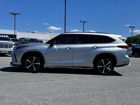 Used 2021 Toyota Highlander XSE AWD/4WD image 7