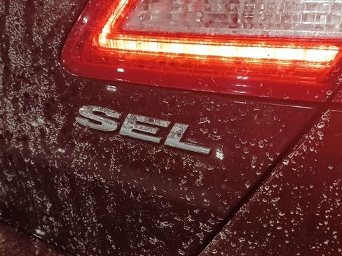 Used 2019 Ford Taurus SEL w/ Equipment Group 201A image 3