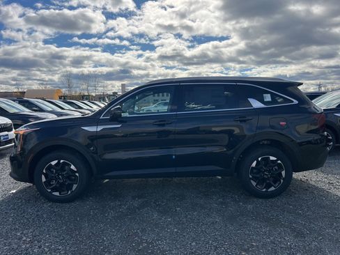 New 2026 Kia Sorento S image 2