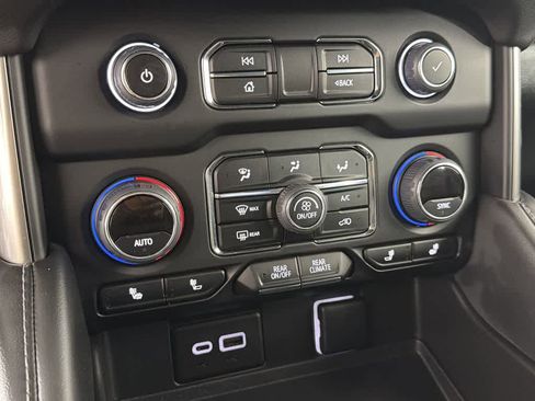 Used 2023 Chevrolet Tahoe Z71 w/ Luxury Package image 63