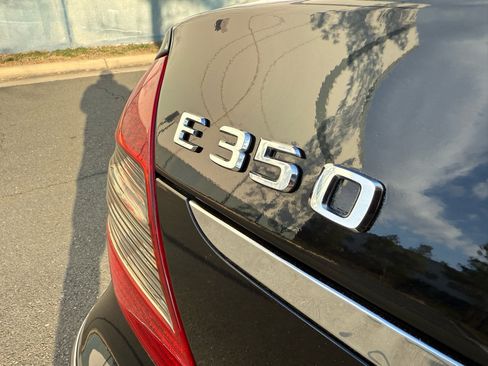 Used 2008 Mercedes-Benz E 350 4MATIC Sedan image 43