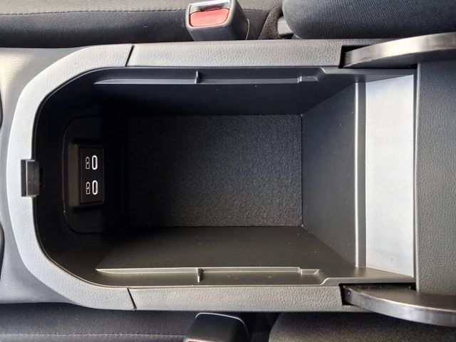 Used 2025 Toyota RAV4 LE FWD image 24