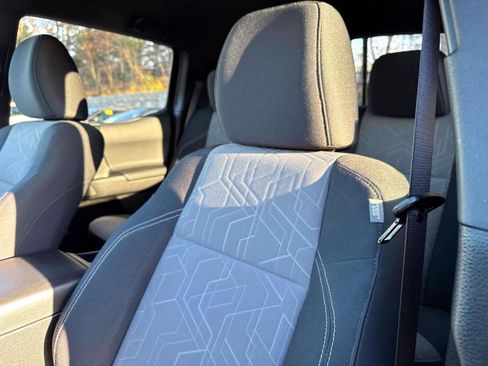 Used 2023 Toyota Tacoma TRD Off-Road image 15