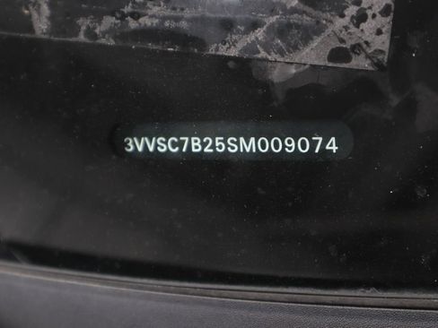 Used 2025 Volkswagen Taos SE FWD image 32