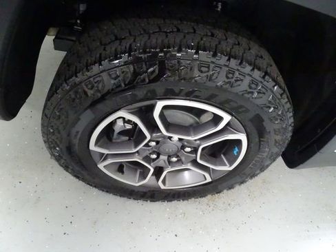 Certified 2023 Jeep Grand Cherokee Trailhawk w/ Advanced Protech Group II AWD/4WD image 32