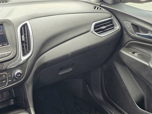 Used 2023 Chevrolet Equinox LT image 18