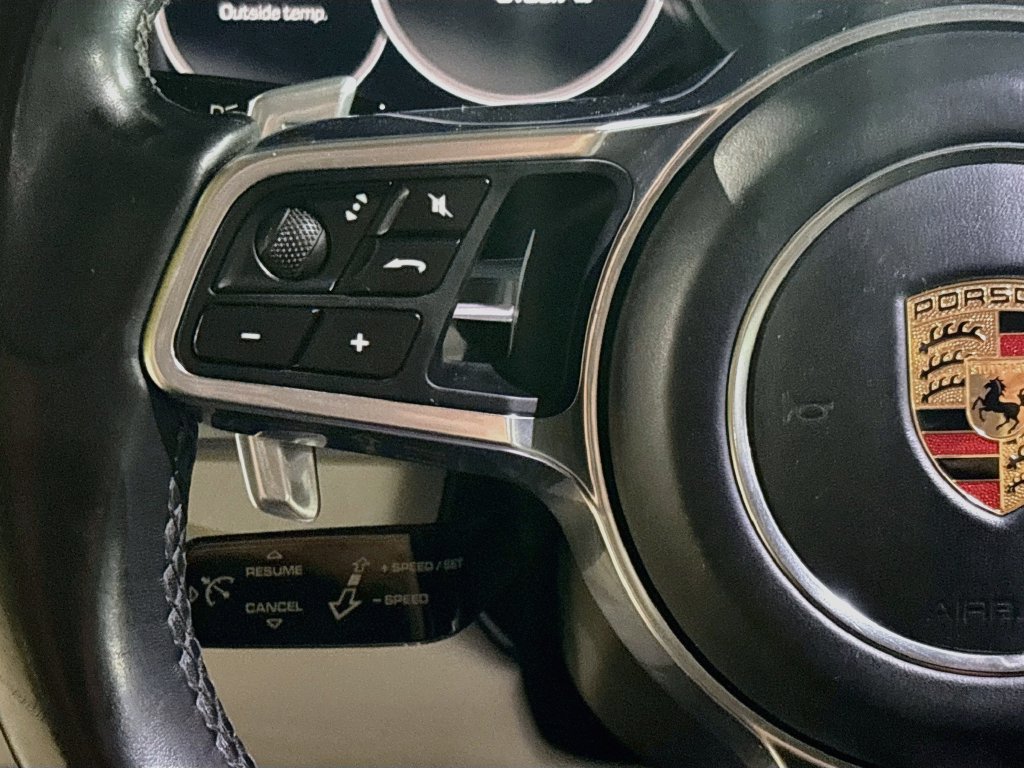Used 2017 Porsche Panamera 4 AWD/4WD image 32