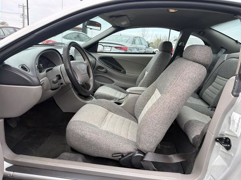 Used 2004 Ford Mustang Coupe image 21