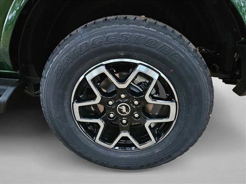 New 2025 Ford Bronco Outer Banks image 10