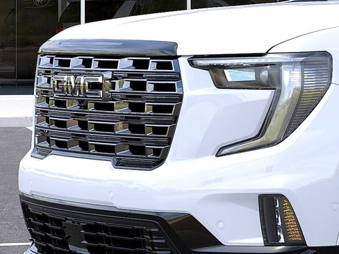 New 2027 GMC Acadia Denali Ultimate w/ LPO, Floor Liner Package AWD/4WD image 13