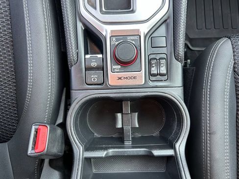 Used 2024 Subaru Forester Premium AWD/4WD image 19