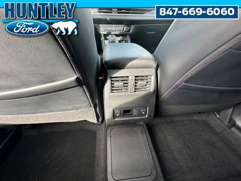 Used 2024 Mitsubishi Outlander SEL Black Edition AWD/4WD image 17