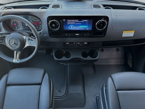 New 2025 Mercedes-Benz Sprinter 2500 image 15