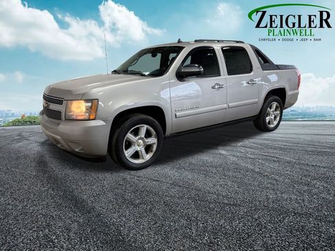 Used 2007 Chevrolet Avalanche LTZ w/ LTZ Preferred Equipment Group image 34