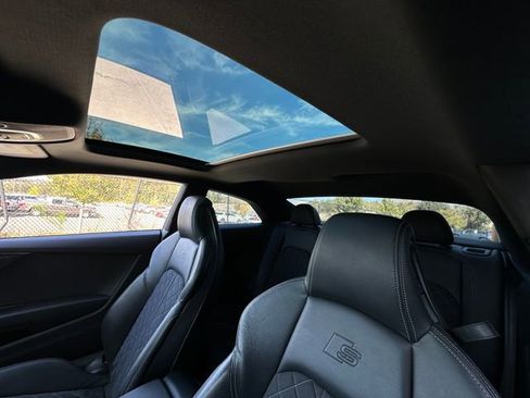 Used 2022 Audi S5 Premium w/ Convenience Package image 34