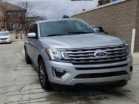 Used 2021 Ford Expedition Limited image 4