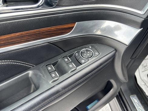 Used 2018 Ford Explorer Limited image 13