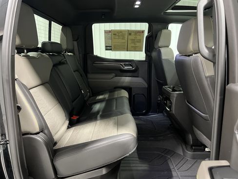 Used 2024 Chevrolet Silverado 1500 ZR2 w/ Technology Package image 25