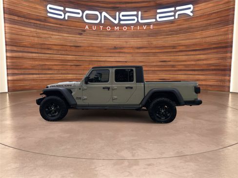 Used 2022 Jeep Gladiator Rubicon w/ LED Lighting Group AWD/4WD image 2