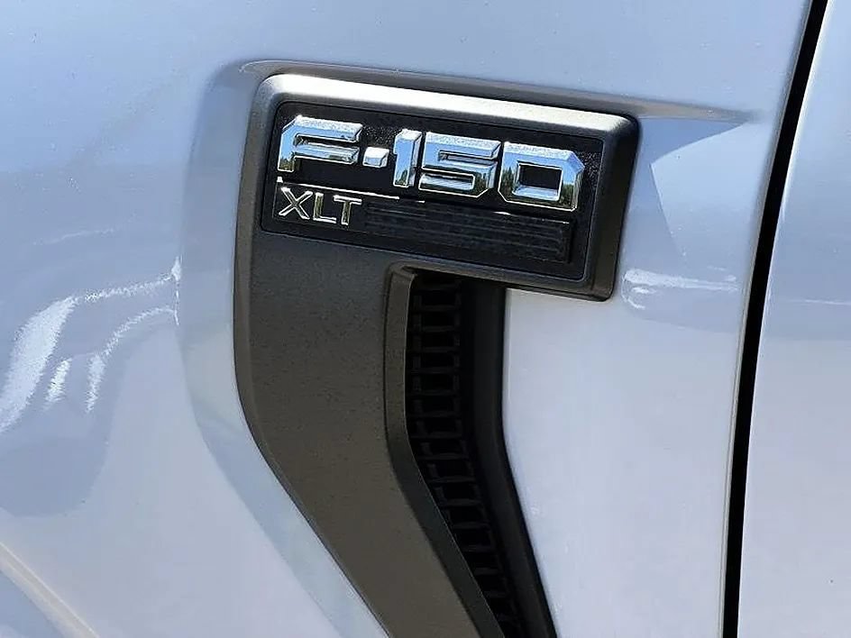 Used 2022 Ford F150 XLT w/ Equipment Group 302A High AWD/4WD image 10