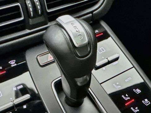 Certified 2023 Porsche Macan Turbo AWD/4WD image 20