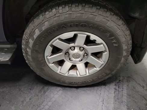 Used 2016 Toyota 4Runner Trail image 10