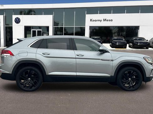 Used 2023 Volkswagen Atlas Cross Sport SEL AWD/4WD image 3