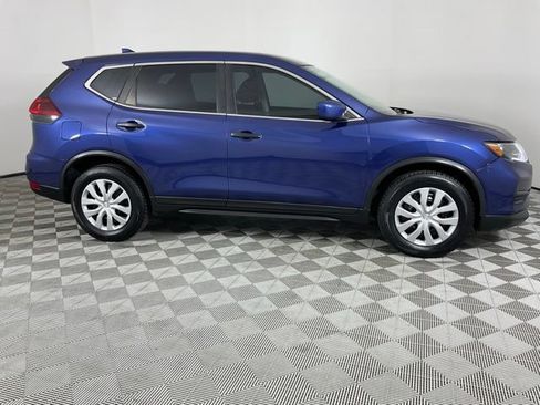 Used 2018 Nissan Rogue S FWD image 11
