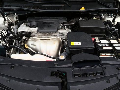 Used 2017 Toyota Camry LE image 28