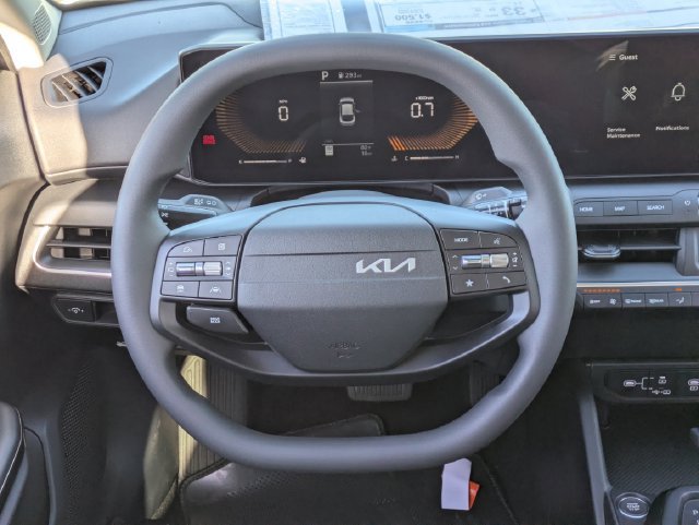 Certified 2025 Kia K4 FWD image 20