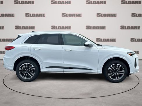 Used 2025 Audi Q5 Premium w/ Convenience Package AWD/4WD image 6