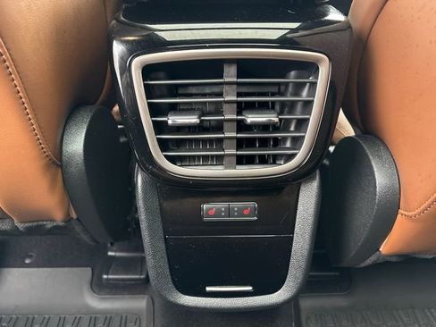 Used 2022 Lincoln Nautilus Reserve w/ Equipment Group 201A image 17