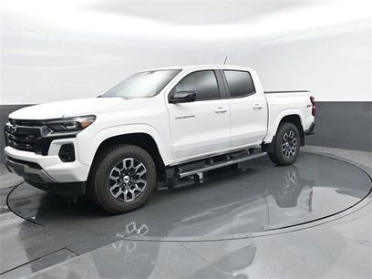 Used 2024 Chevrolet Colorado Z71 w/ Z71 Convenience Package 2