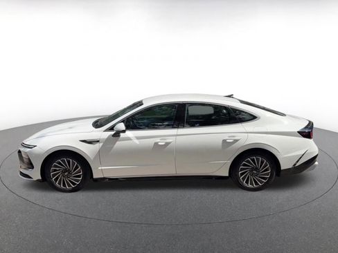 Used 2025 Hyundai Sonata SEL FWD image 10