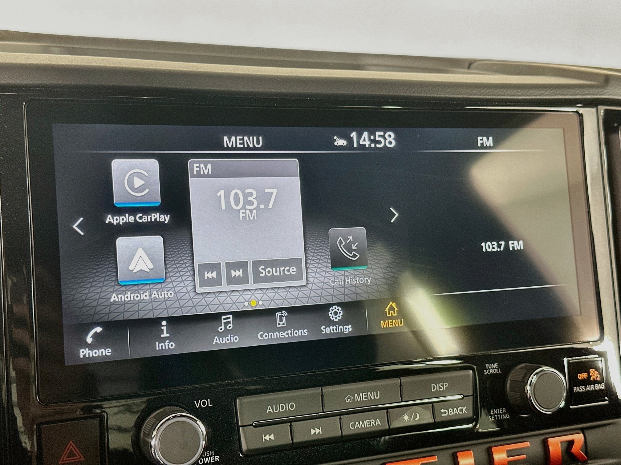 Used 2025 Nissan Frontier PRO-4X w/ Interior Protection Package AWD/4WD image 21
