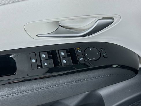 Used 2025 Hyundai Tucson Limited image 14