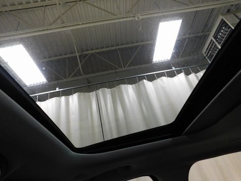 Used 2022 Jeep Grand Cherokee Laredo w/ Luxury Tech Group I image 36