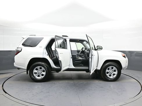 Certified 2024 Toyota 4Runner SR5 image 40