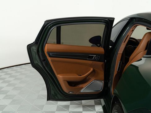 Used 2022 Porsche Panamera Turbo S image 23