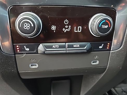 Used 2023 Chevrolet Tahoe Z71 image 24