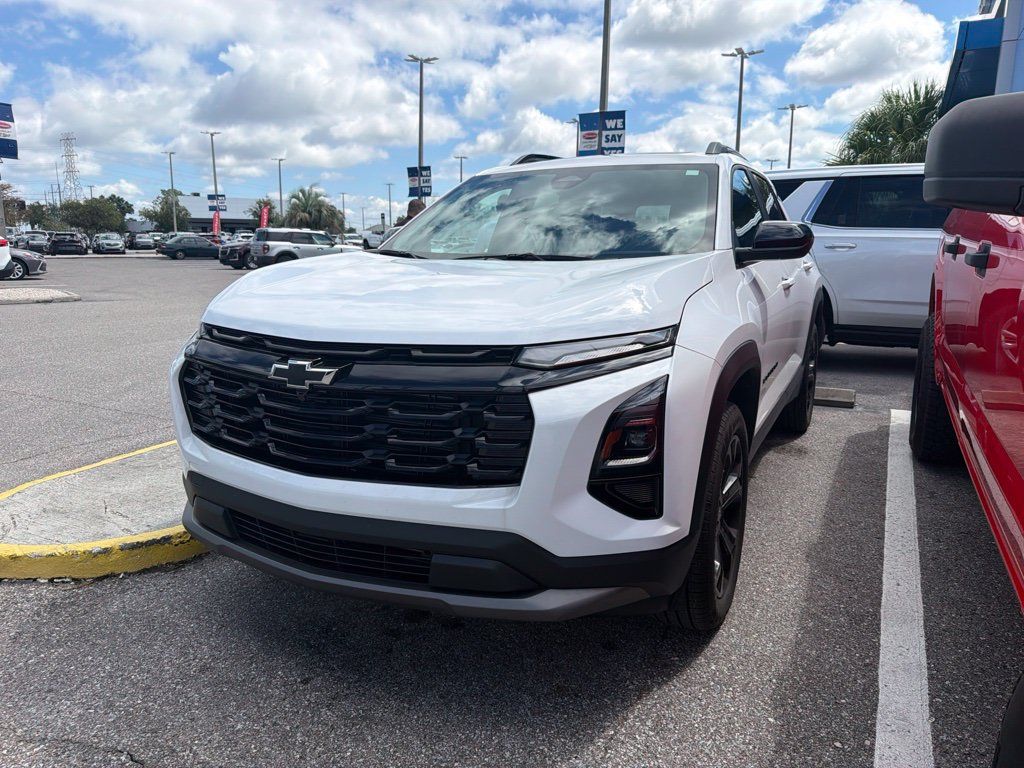 Used 2026 Chevrolet Equinox LT w/ Convenience Package II FWD image 2