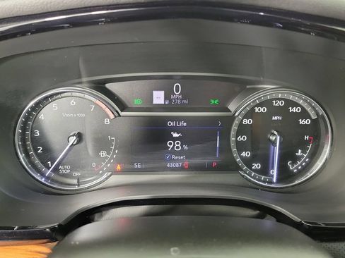 Used 2020 Cadillac XT5 Premium Luxury FWD image 24